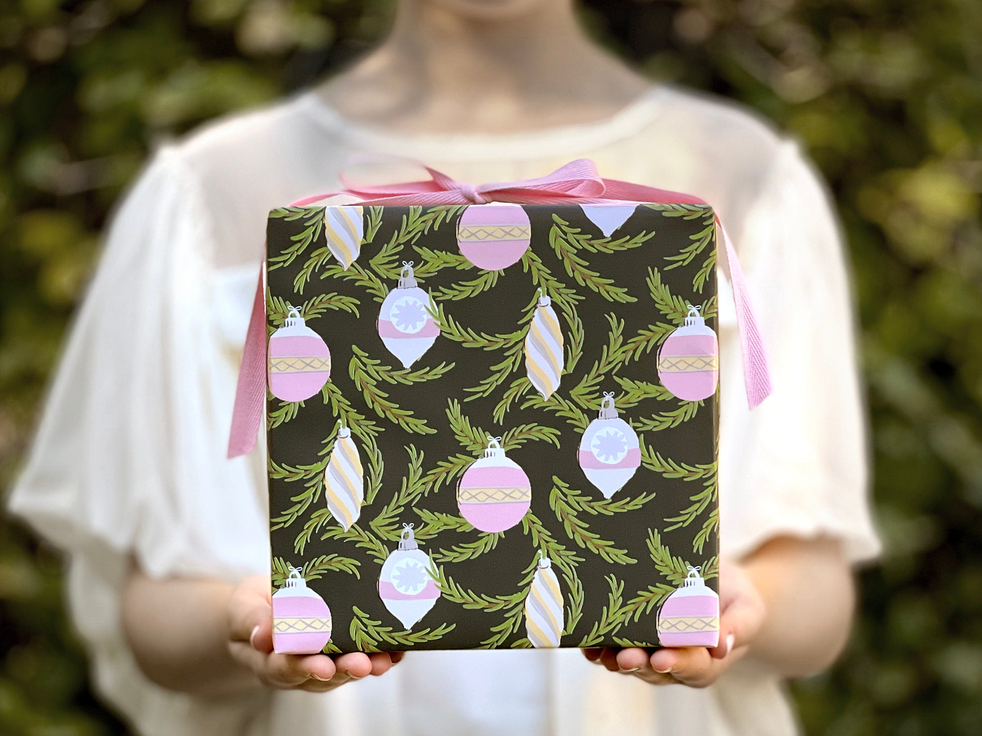 Favorite Story Gift Wrap 5 Sheets Christmas Ornaments Gift Wrap
