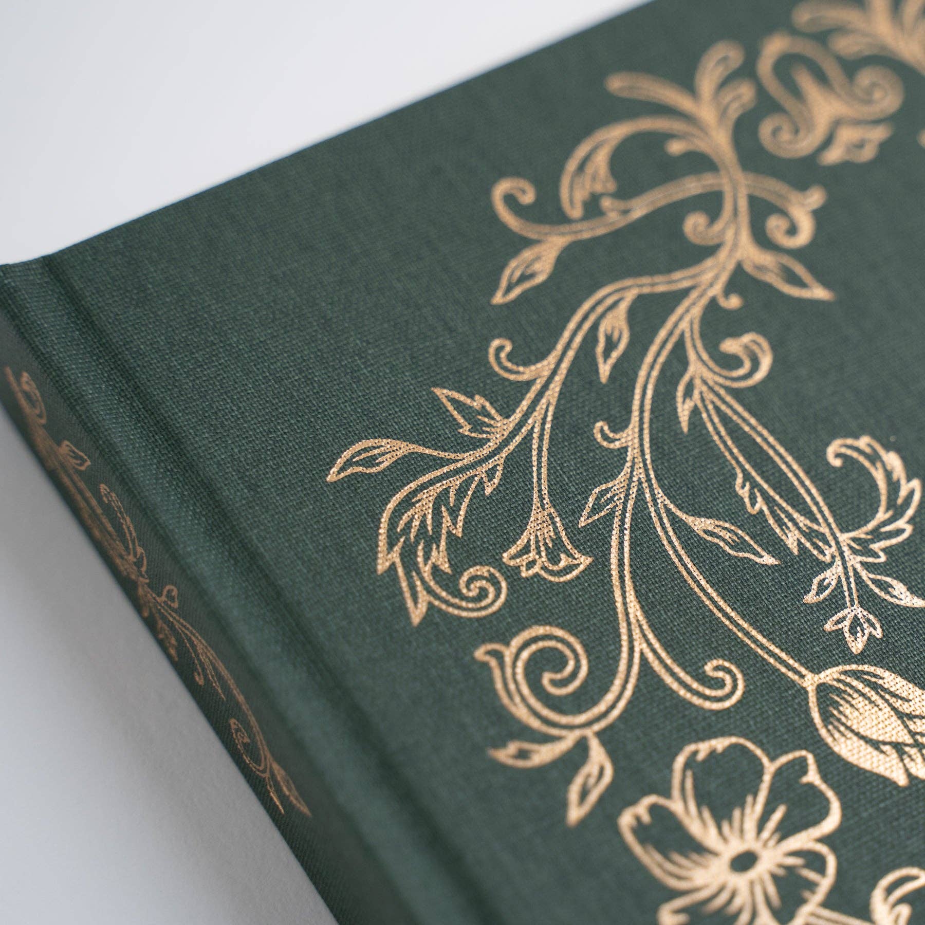 Favorite Story Archer and Olive B6 Antique Floral: Dot Grid Notebook