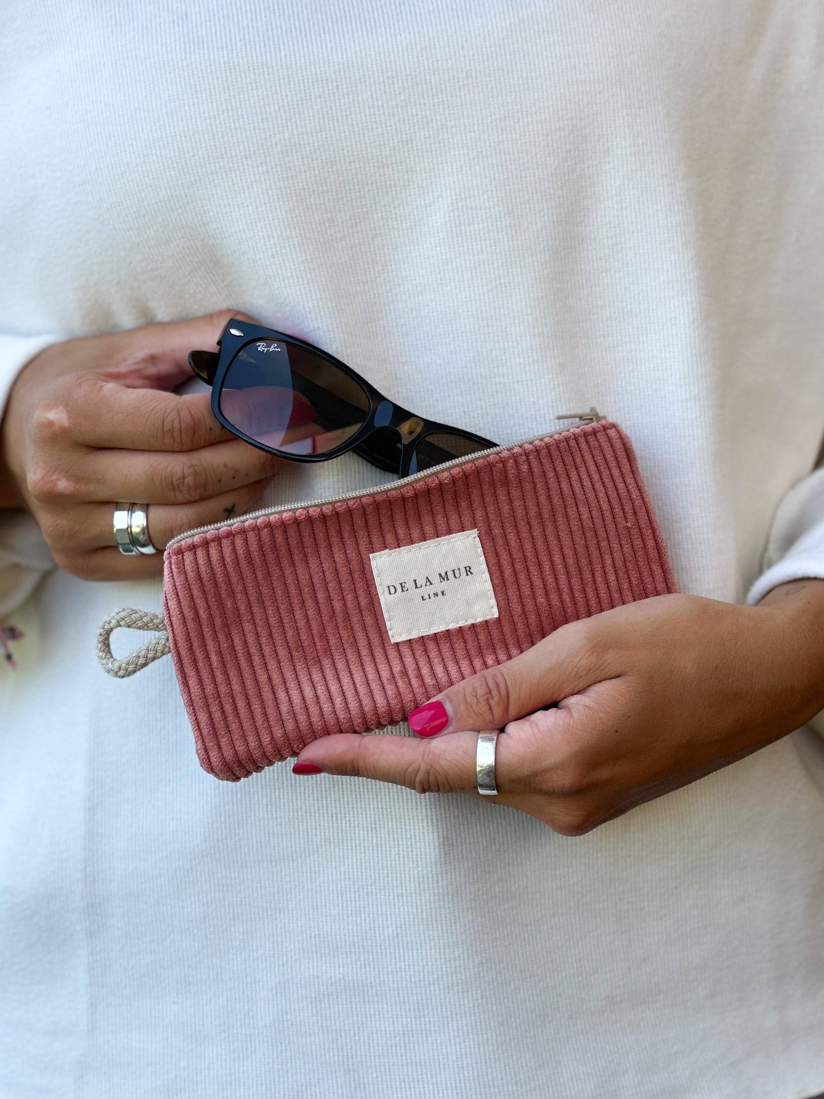 Favorite Story DE LA MUR LINE US Inc Corduroy Eyewear Case – Coral Pink (Coral)