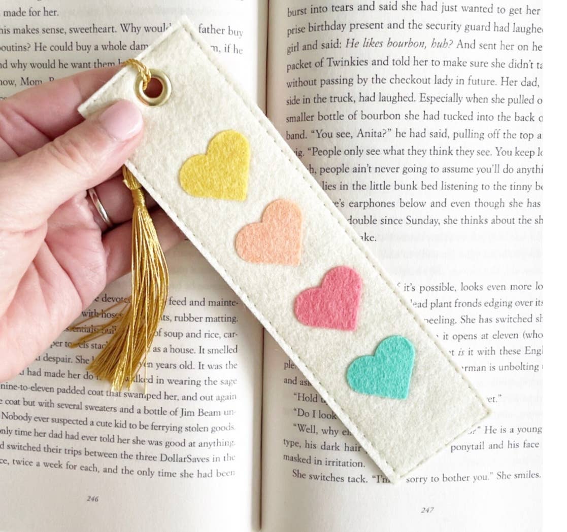 Favorite Story Milo & Mollie Hearts felt Bookmark