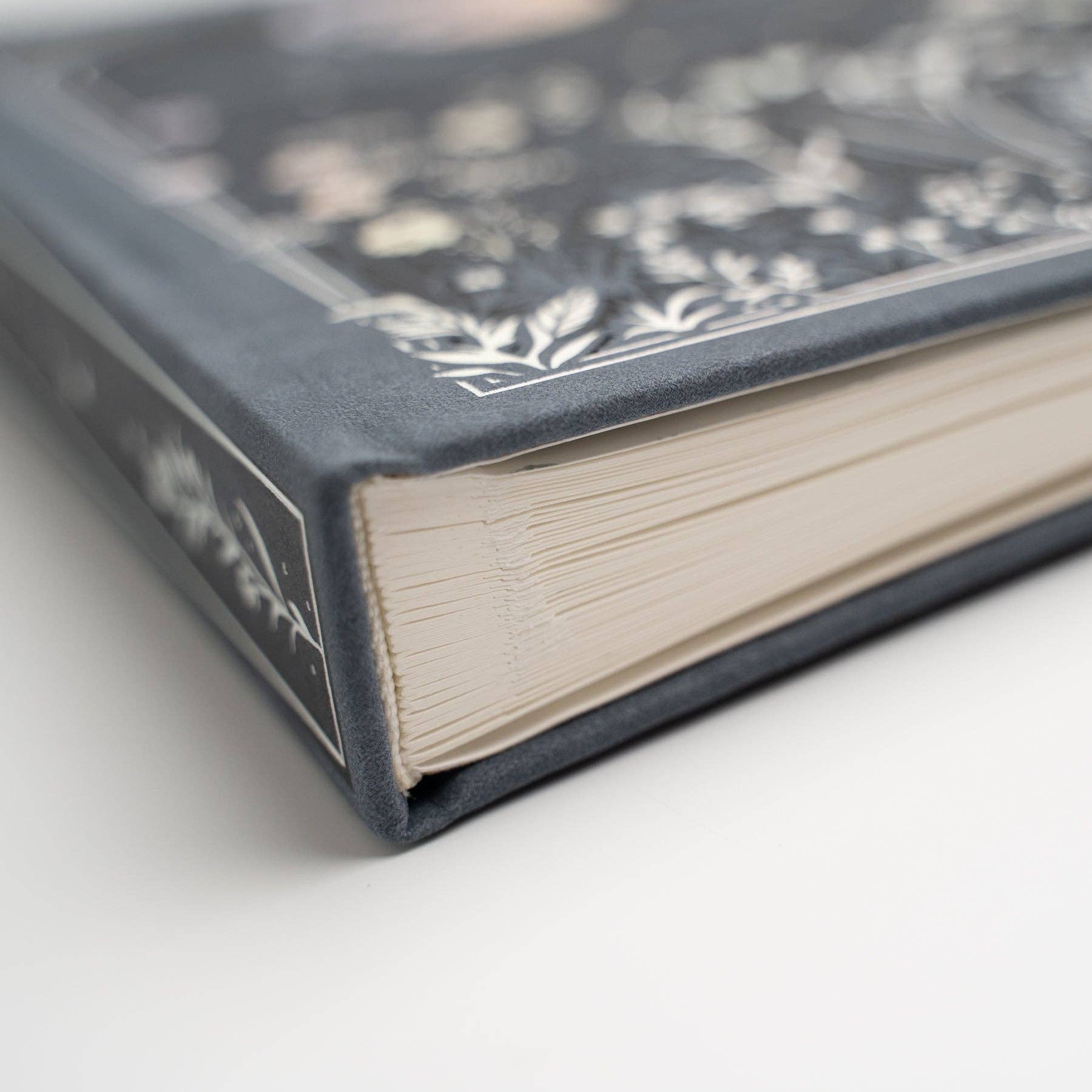 Favorite Story Archer and Olive B5: 96 Pages Junk Journal Album | Storybook in Navy