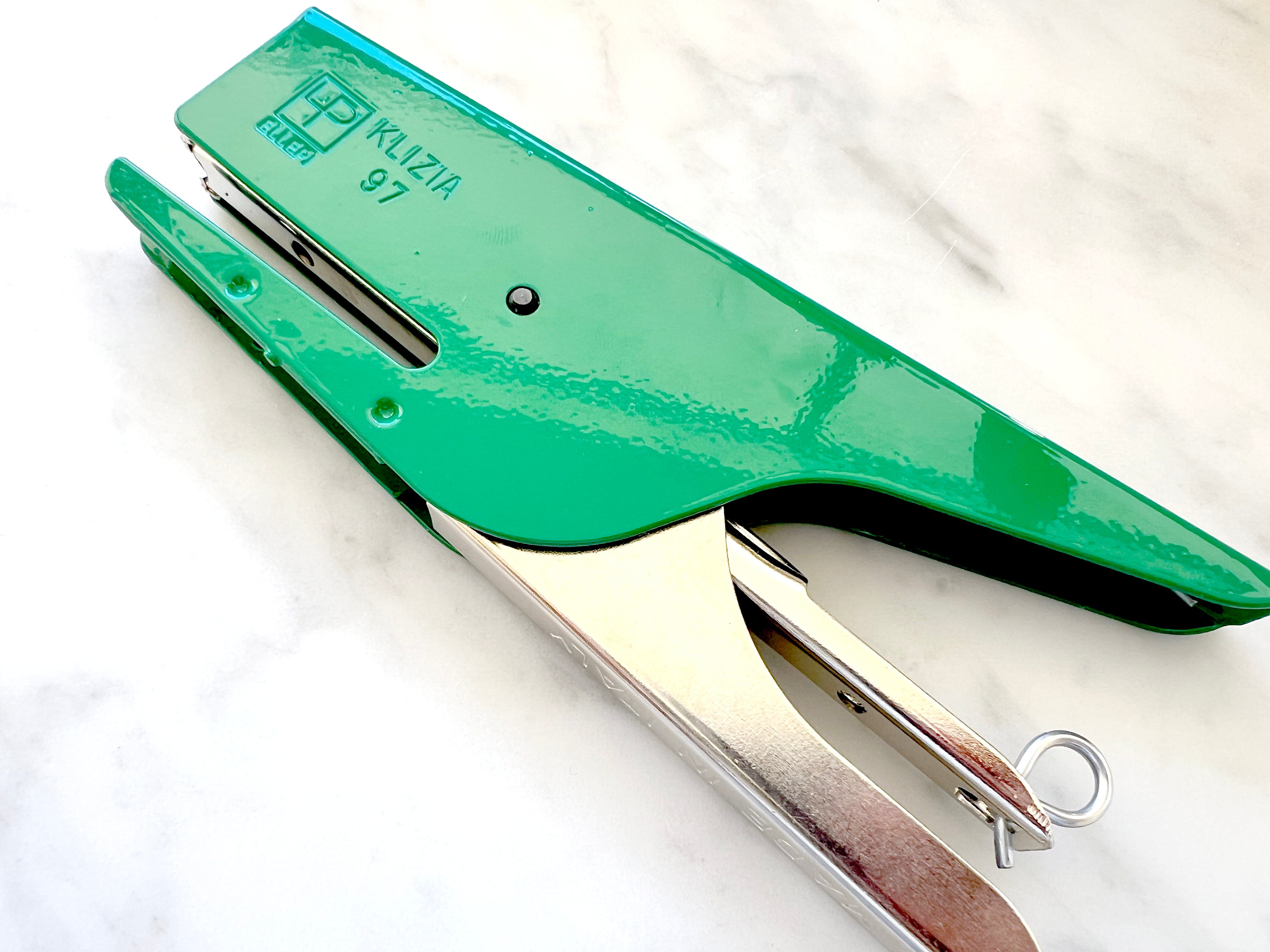 Favorite Story Favorite Story Klizia 97 Stapler, Green