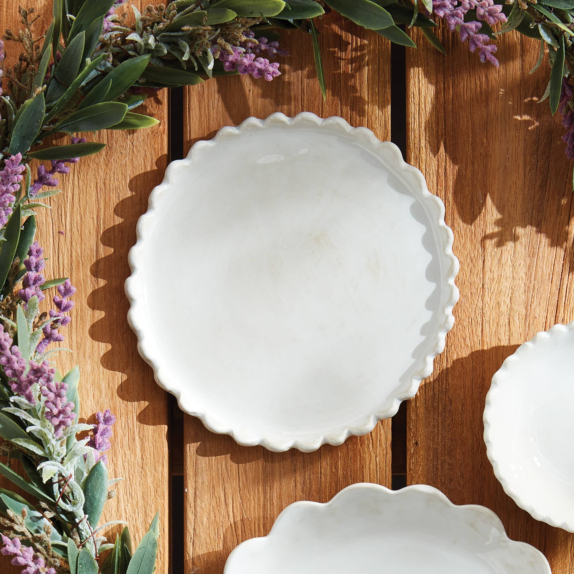 Favorite Story Napa Home & Garden Maddie Petite Round Tray, White