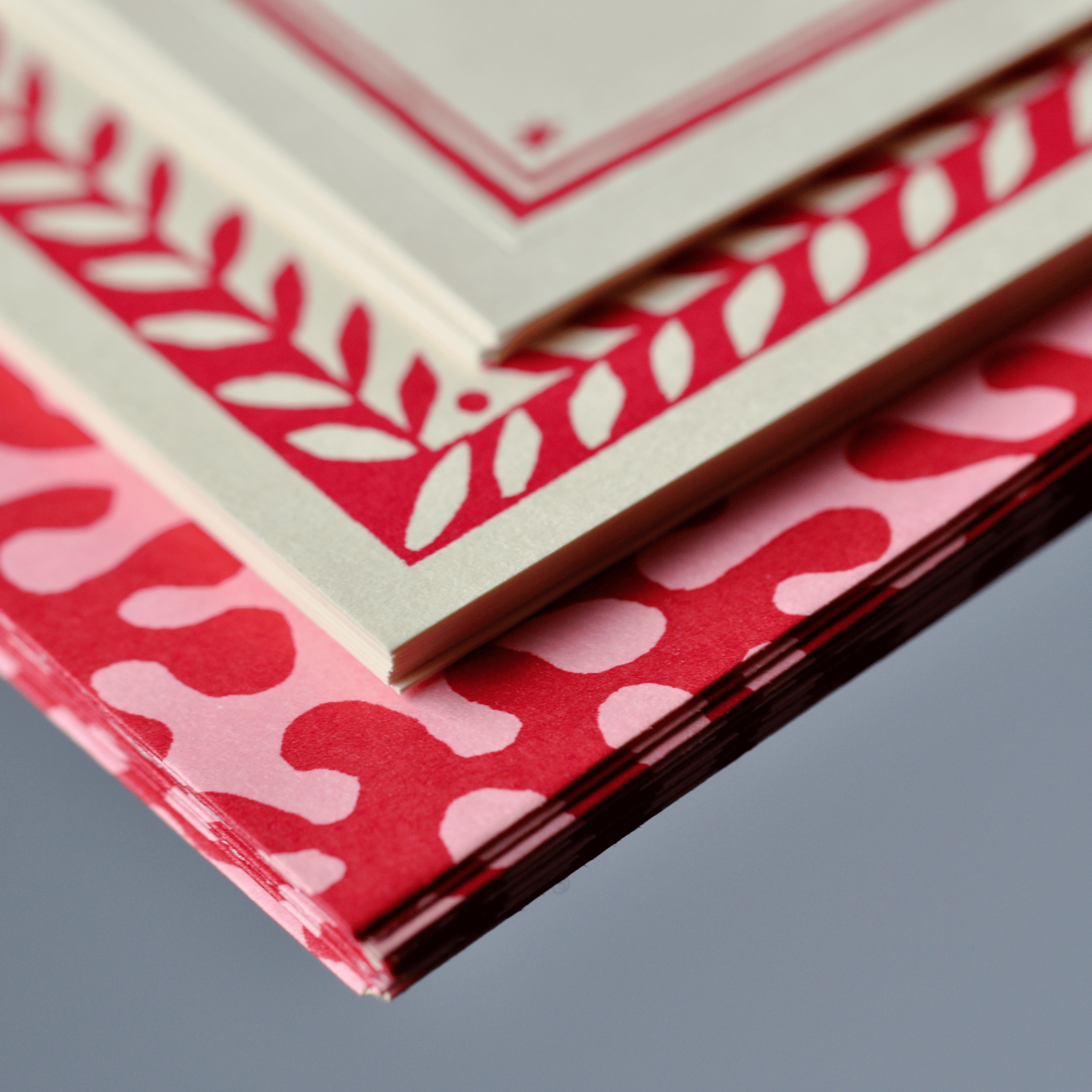 Favorite Story Cambridge Imprint Set of Notecards and Envelopes Kelp Raspberry Ripple