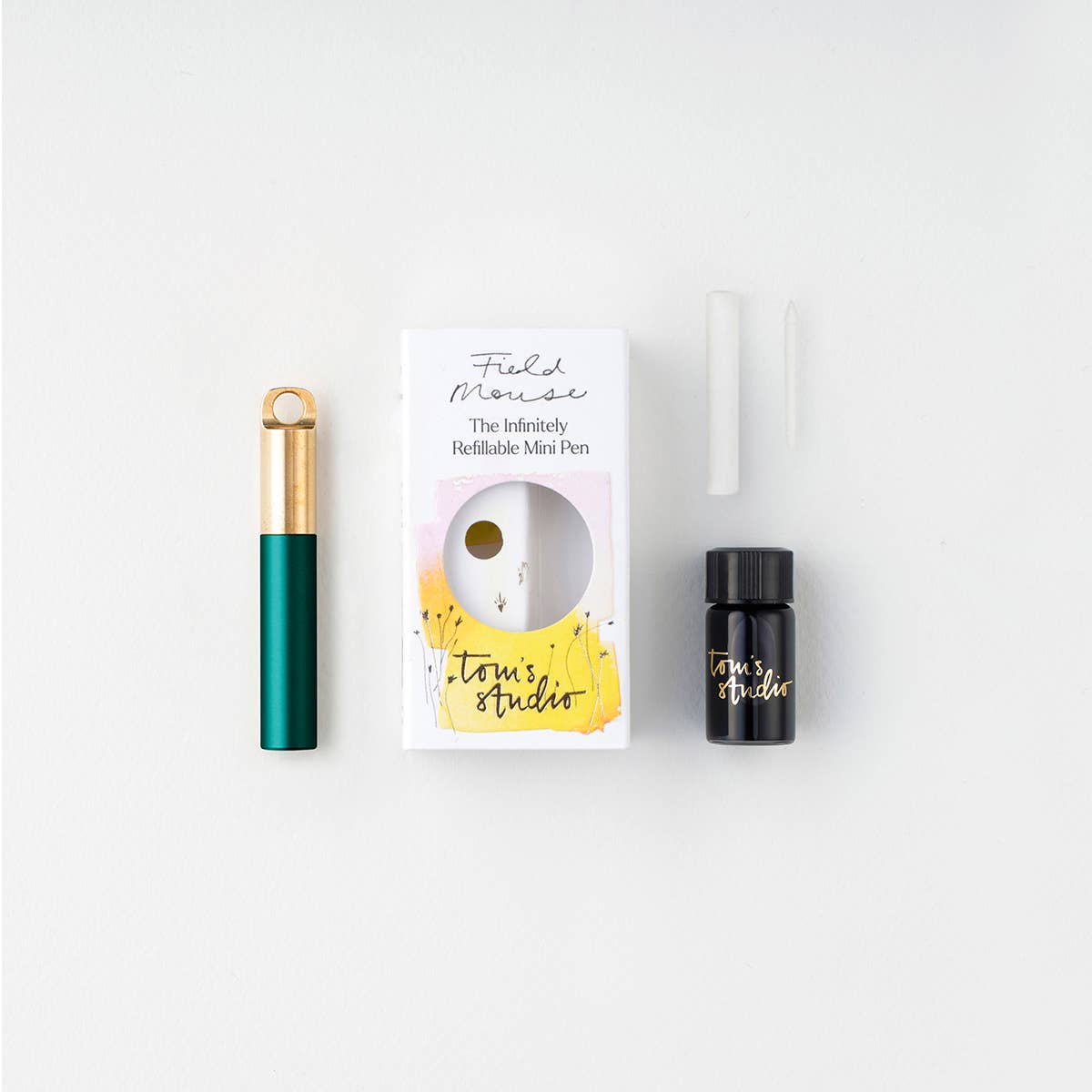 Favorite Story Tom's Studio The Field Mouse – refillable travel pen
