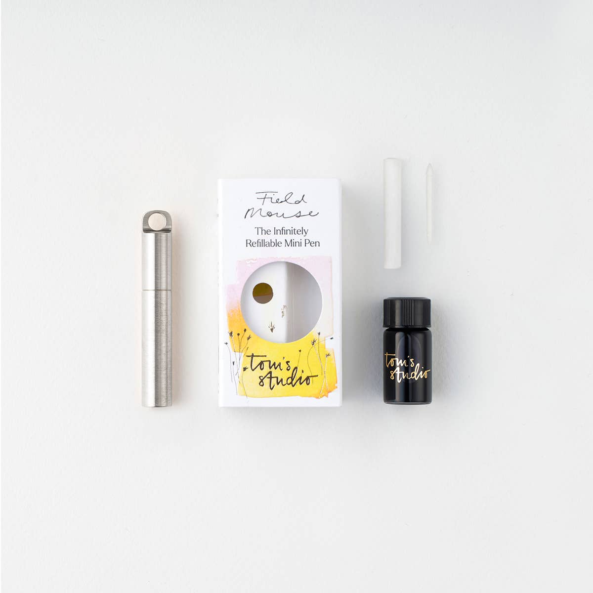Favorite Story Tom's Studio The Field Mouse – refillable travel pen