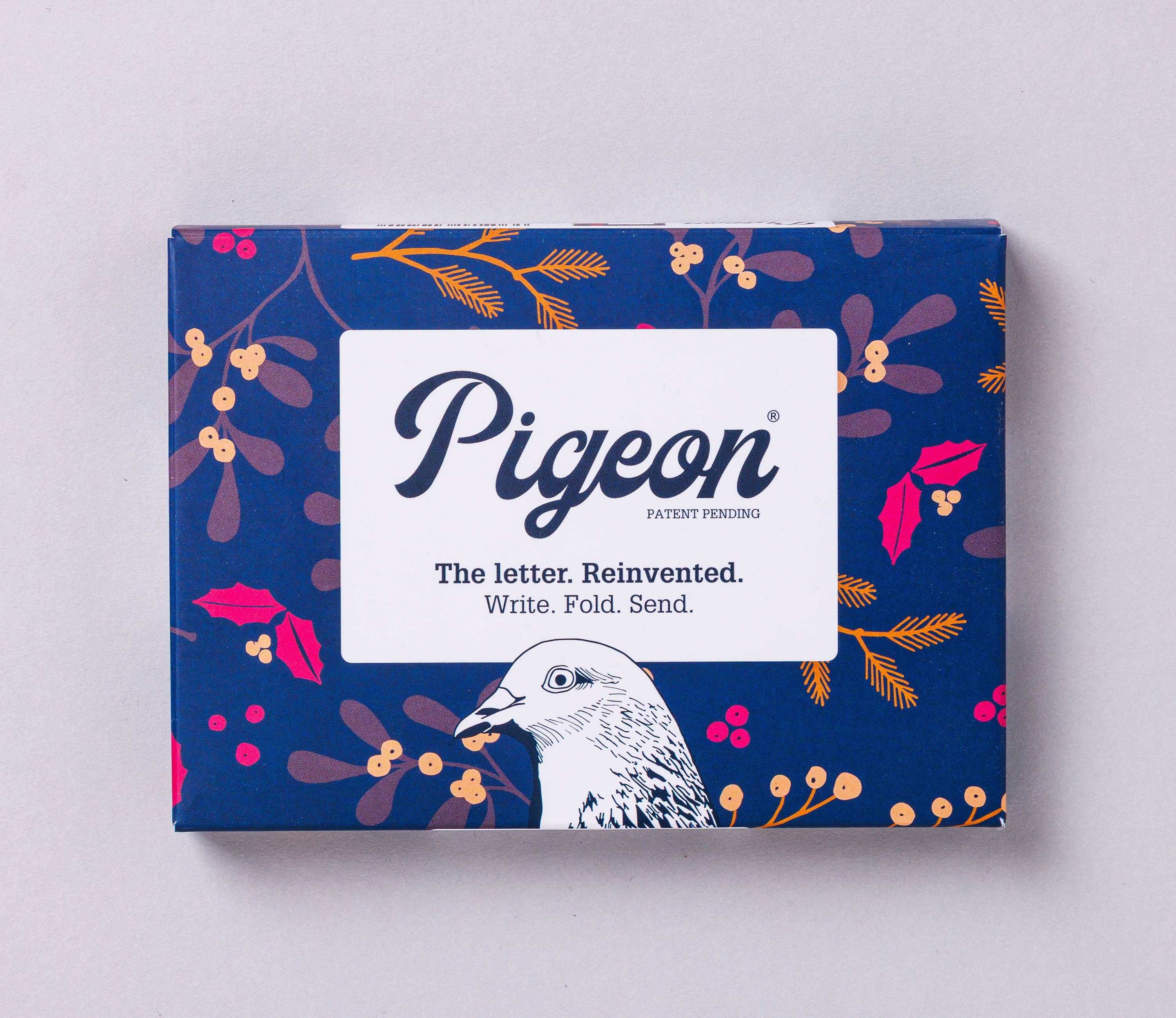 Favorite Story pigeonposted Winter Berries Pigeon, Folding Letter Set, Pack of 6 Letters